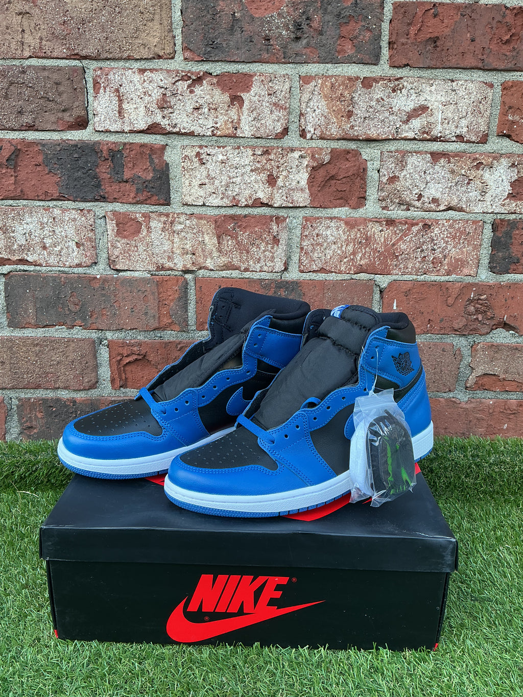 Jordan Retro 1 High OG Dark Marina Blue