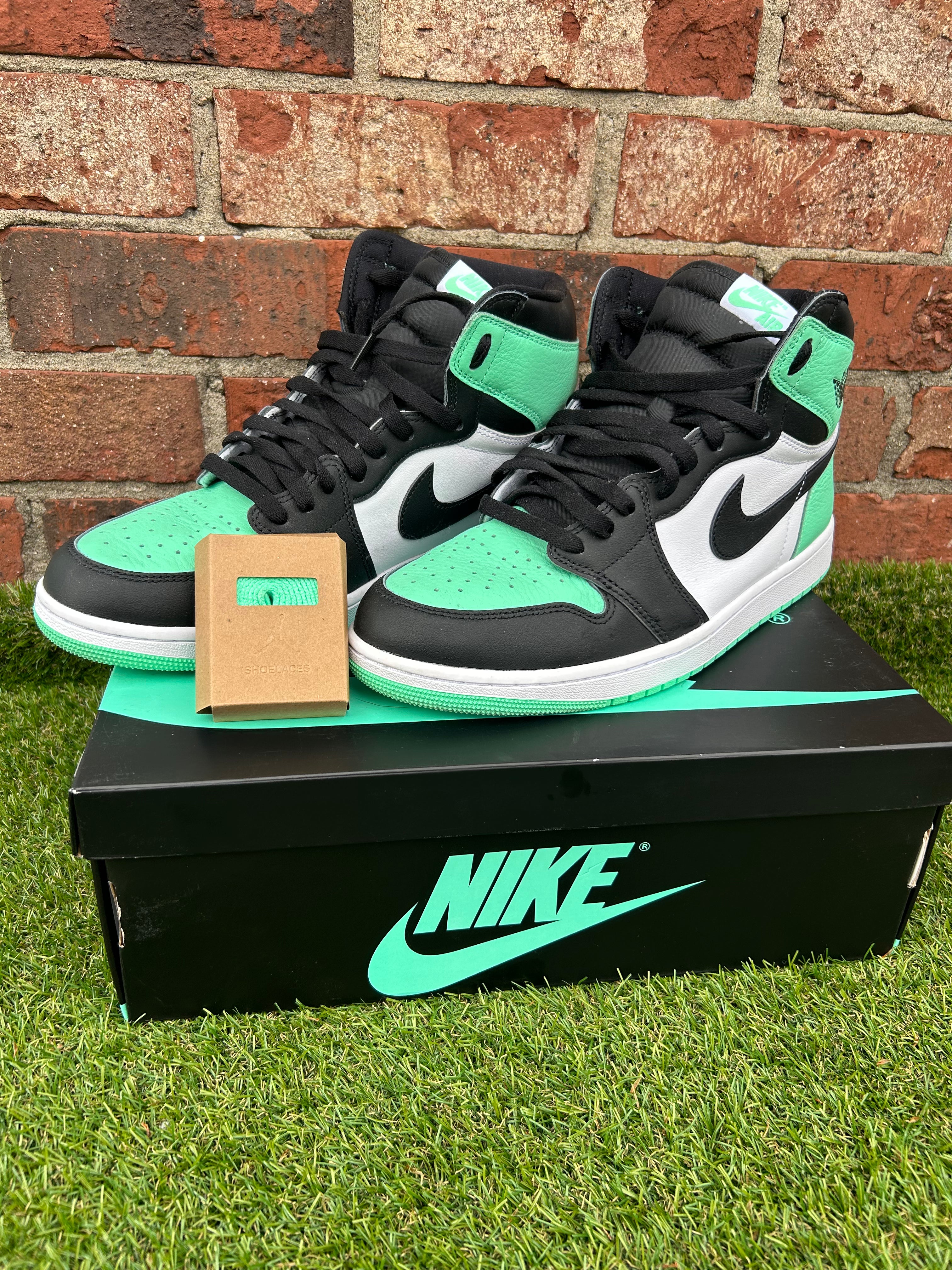 Jordan Retro One Green Glow Size 12