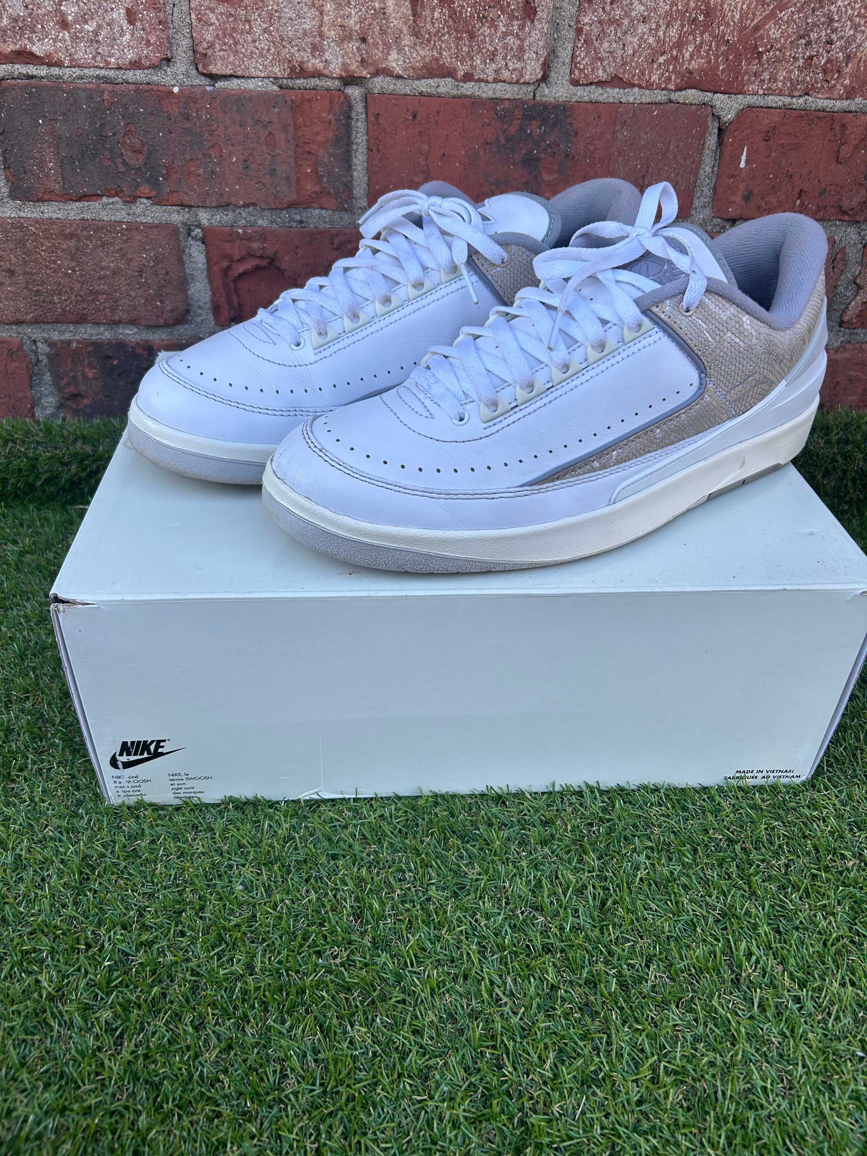 Jordan Retro 2 Python