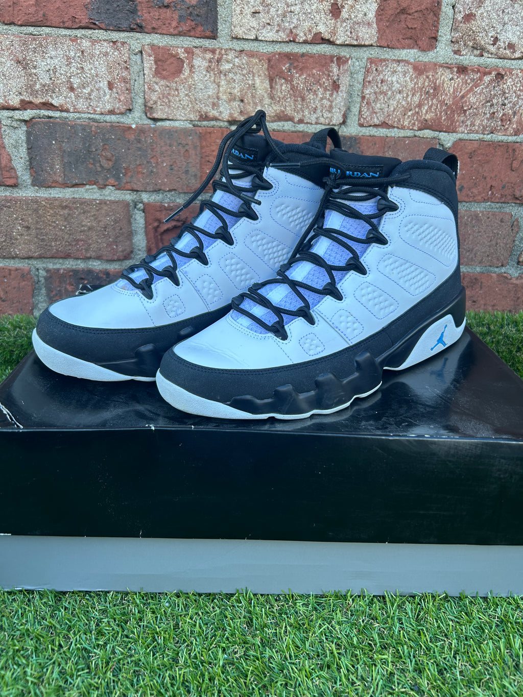 Jordan Retro 9 University Blue