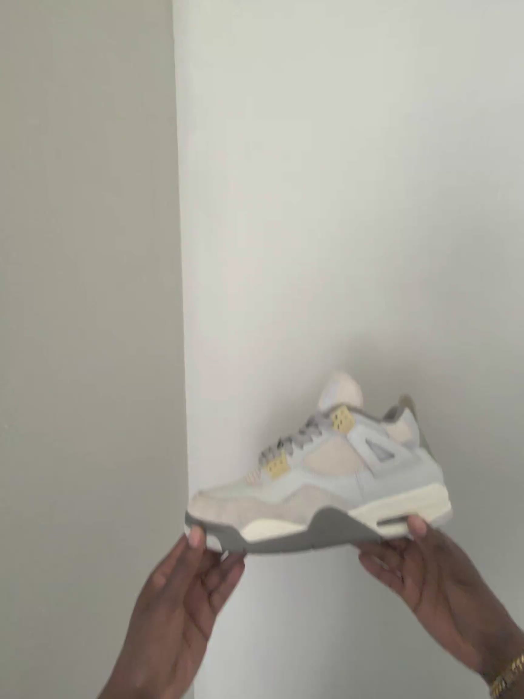 Jordan 4 Retro SE Craft Photon Dust