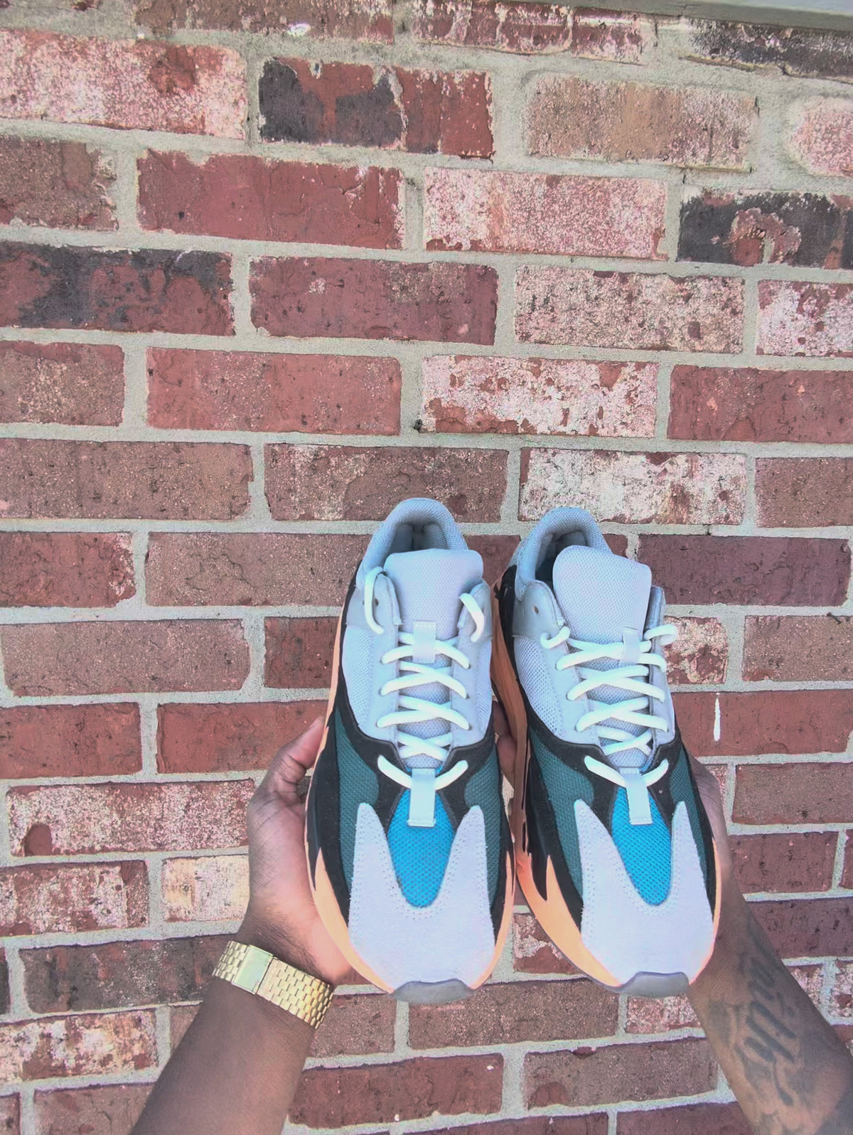 Adidas Yeezy Boost 700